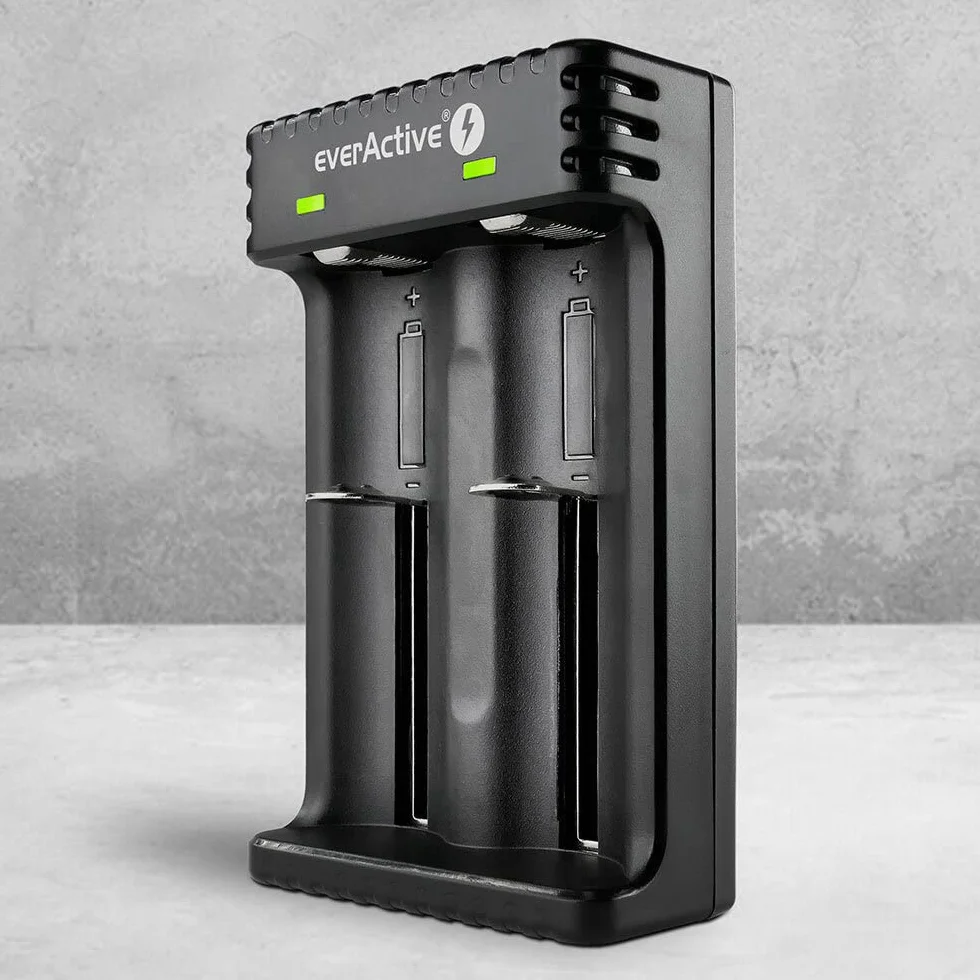 everActive Ładowarka do 2 sztuk akumulatorów litowo-jonowych, takich jak 18650, profesjonalna, szybka, micro USB, model: LC-200, czarna